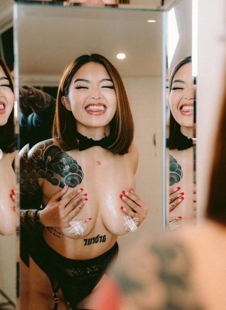 Nacktes geleaktes OnlyFans-Foto von Nhu Dinh