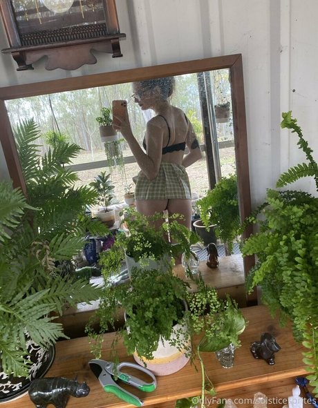 Nacktes geleaktes OnlyFans-Foto von Solsticesprites
