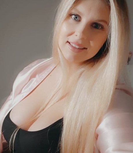 Nacktes geleaktes OnlyFans-Foto von Stormy Dawn