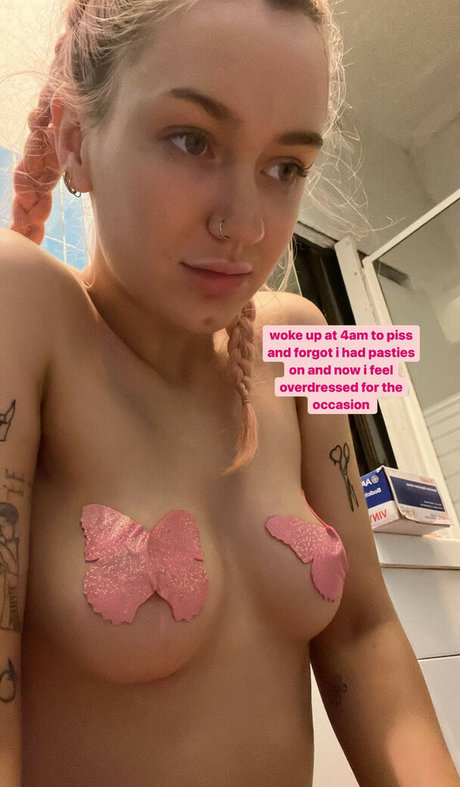 Nacktes geleaktes OnlyFans-Foto von Peach Prc