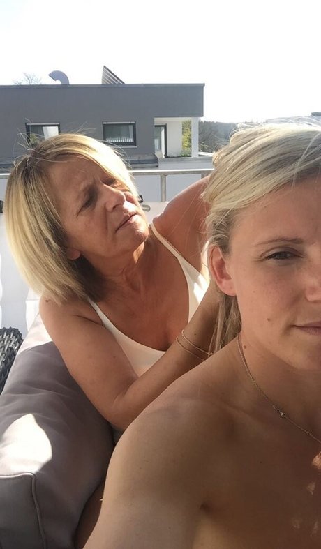 Nacktes geleaktes OnlyFans-Foto von Julia Simic