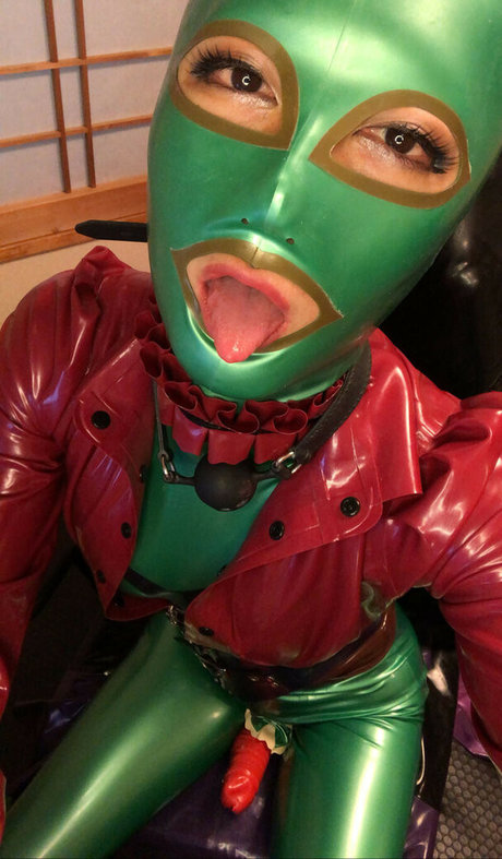 Nacktes geleaktes OnlyFans-Foto von Rumi Rubber