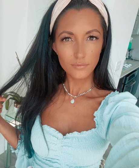 Nacktes geleaktes OnlyFans-Foto von Ashley Hannawacker