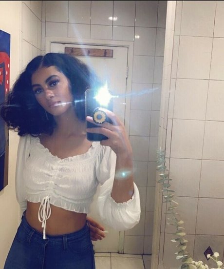 Nacktes geleaktes OnlyFans-Foto von Cashgodmeme