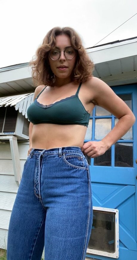 Nacktes geleaktes OnlyFans-Foto von Kayleigh Adams