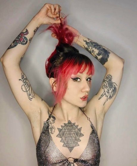 Nacktes geleaktes OnlyFans-Foto von Redfoxy12