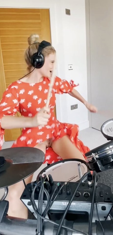 Nacktes geleaktes OnlyFans-Foto von Florriedrums