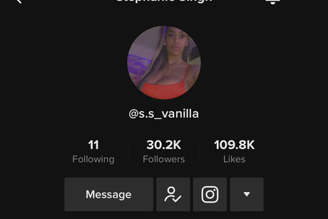 Nacktes geleaktes OnlyFans-Foto von Stephanie Singh