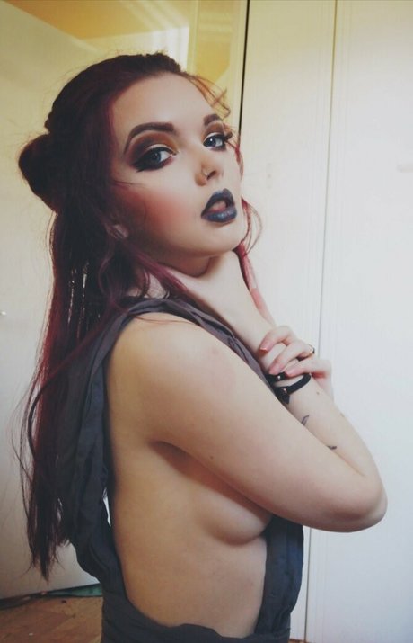 Nacktes geleaktes OnlyFans-Foto von Ljaphra