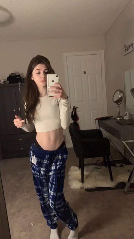 Nacktes geleaktes OnlyFans-Foto von Katie Isnor