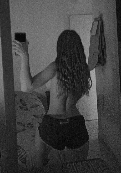Nacktes geleaktes OnlyFans-Foto von Flor Laneve