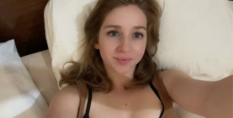 Nacktes geleaktes OnlyFans-Foto von Robynator23