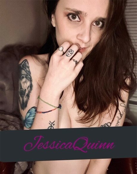 Nacktes geleaktes OnlyFans-Foto von Itty Bitty Tittie Committee