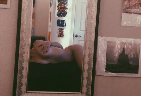 Nacktes geleaktes OnlyFans-Foto von Mackdaddybaby