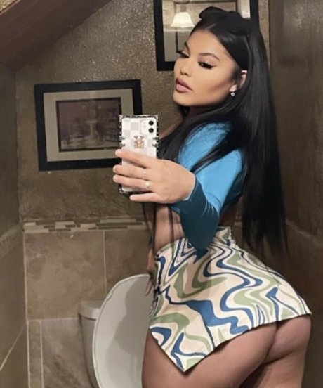 Nacktes geleaktes OnlyFans-Foto von Nattbabe