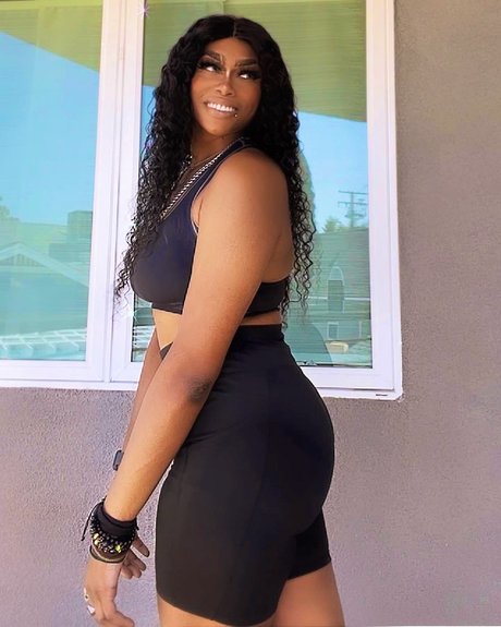 Nacktes geleaktes OnlyFans-Foto von Tenuzen