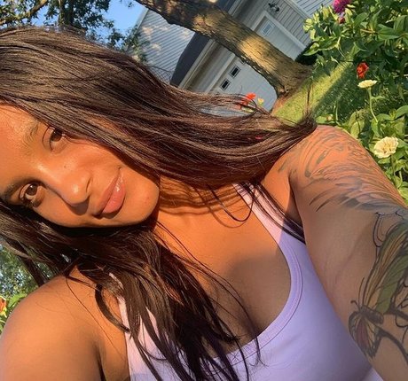 Nacktes geleaktes OnlyFans-Foto von Winsarifax
