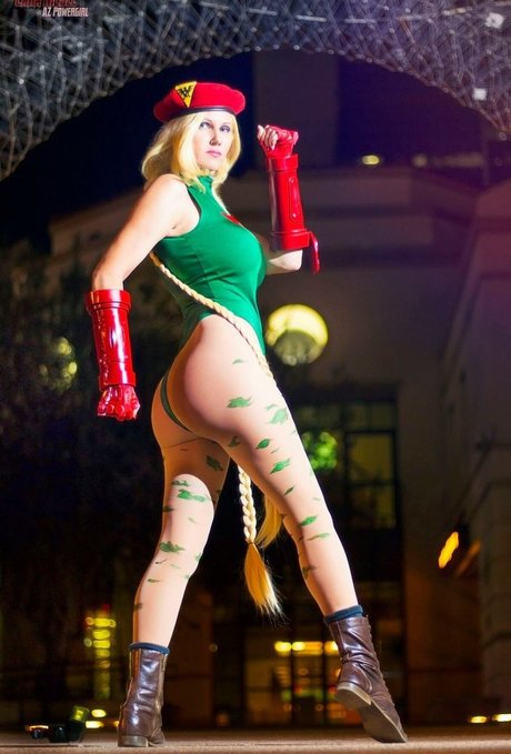Az Power Girl