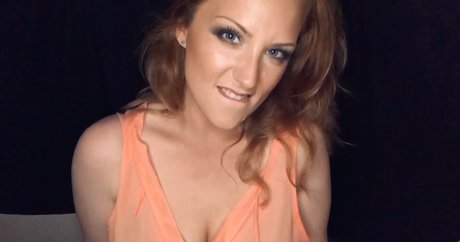 Nacktes geleaktes OnlyFans-Foto von Jj Asmr