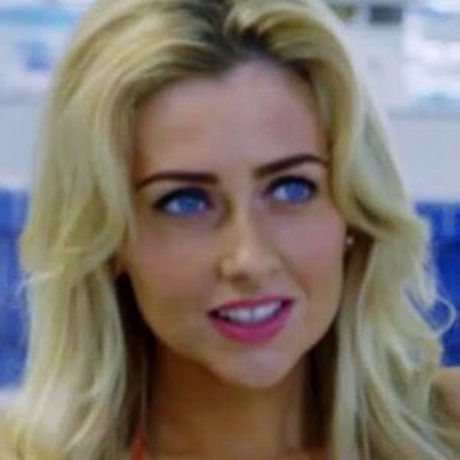 Nacktes geleaktes OnlyFans-Foto von Gemma Merna