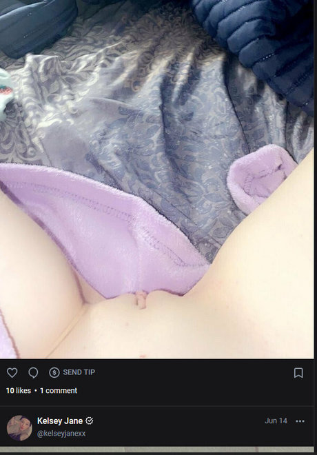 Nacktes geleaktes OnlyFans-Foto von Kelseyjanexx