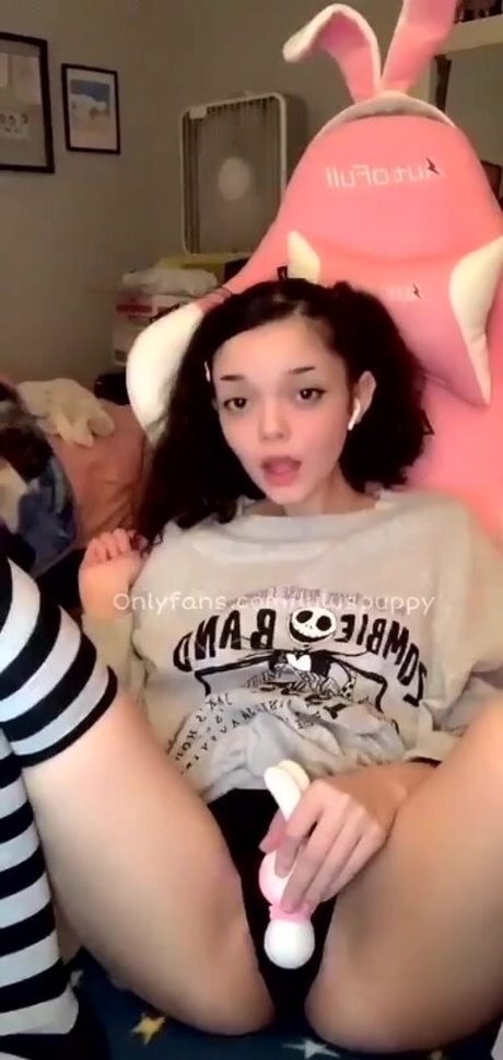 Nacktes geleaktes OnlyFans-Foto von Strawberryypuppi