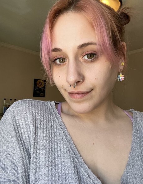 Nacktes geleaktes OnlyFans-Foto von Hunnyymustarddx