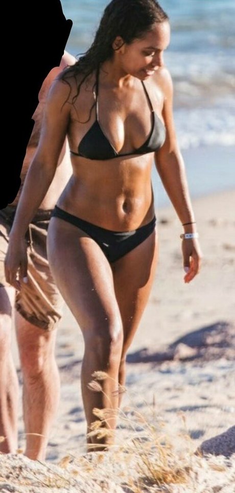Nacktes geleaktes OnlyFans-Foto von Lyndie Greenwood