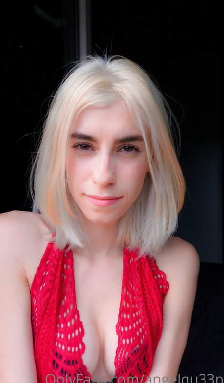 Nacktes geleaktes OnlyFans-Foto von Angelqu33n