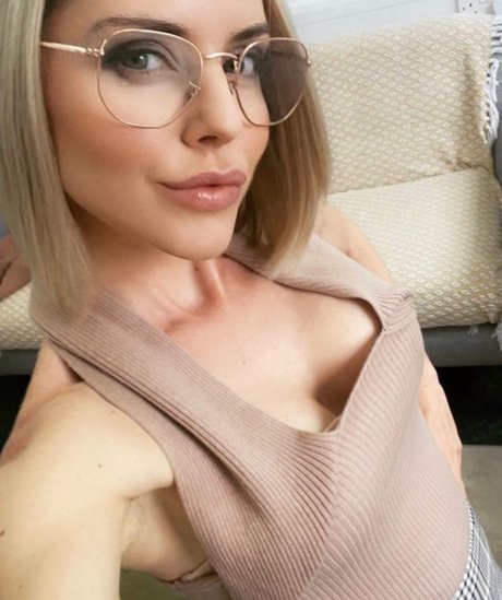 Stephanie Waring