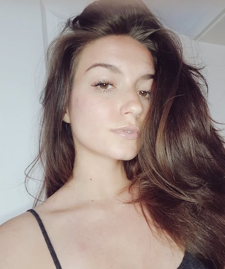 Nacktes geleaktes OnlyFans-Foto von Cjella
