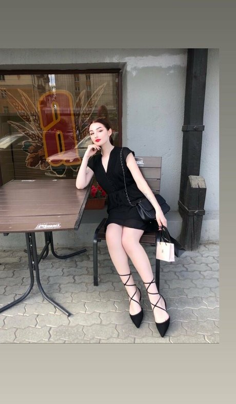 Nacktes geleaktes OnlyFans-Foto von Julia Molligan