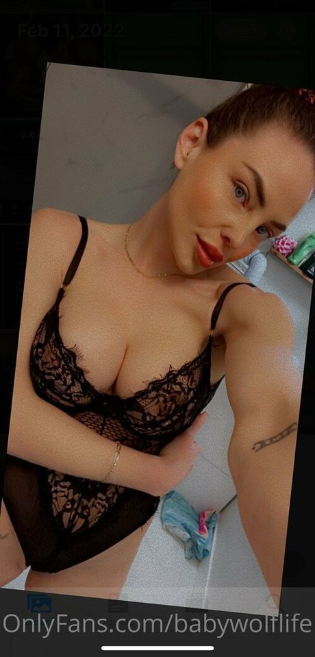Nacktes geleaktes OnlyFans-Foto von Babywolflife