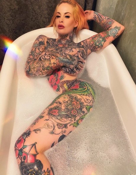 Nacktes geleaktes OnlyFans-Foto von Kandyisbadass