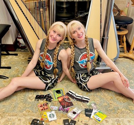 Nacktes geleaktes OnlyFans-Foto von Camille And Kennerly