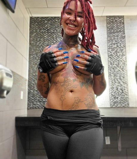 Nacktes geleaktes OnlyFans-Foto von Diandra Janelle Rose