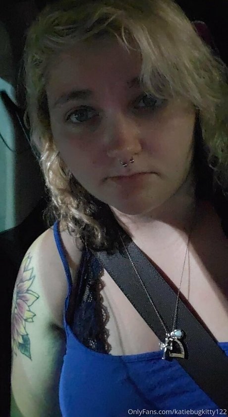 Nacktes geleaktes OnlyFans-Foto von Katiebugkitty122