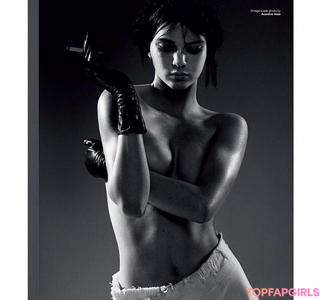 Nacktes geleaktes OnlyFans-Foto von Kendall Jenner #1544