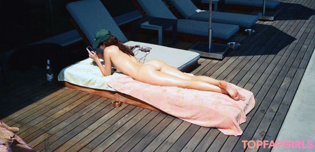 Nacktes geleaktes OnlyFans-Foto von Kendall Jenner #1558