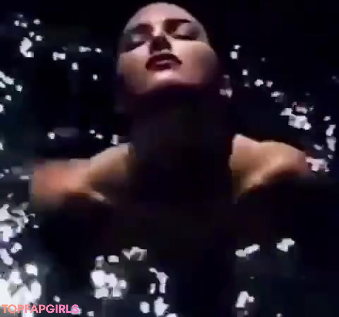 Nacktes geleaktes OnlyFans-Foto von Kendall Jenner #1721