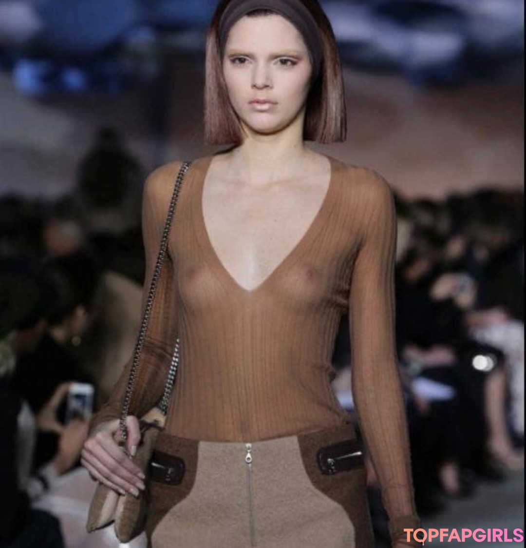 Nacktes geleaktes OnlyFans-Foto von Kendall Jenner #1821
