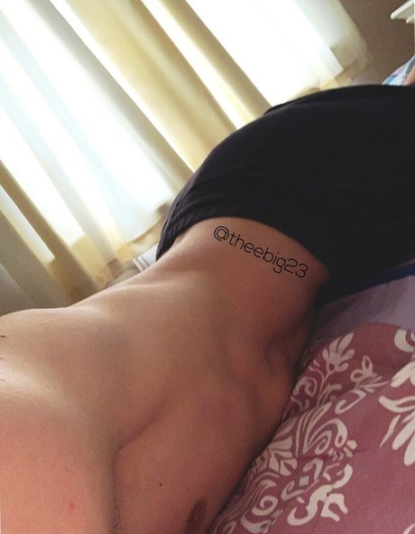 Nacktes geleaktes OnlyFans-Foto von Theerealmrbig