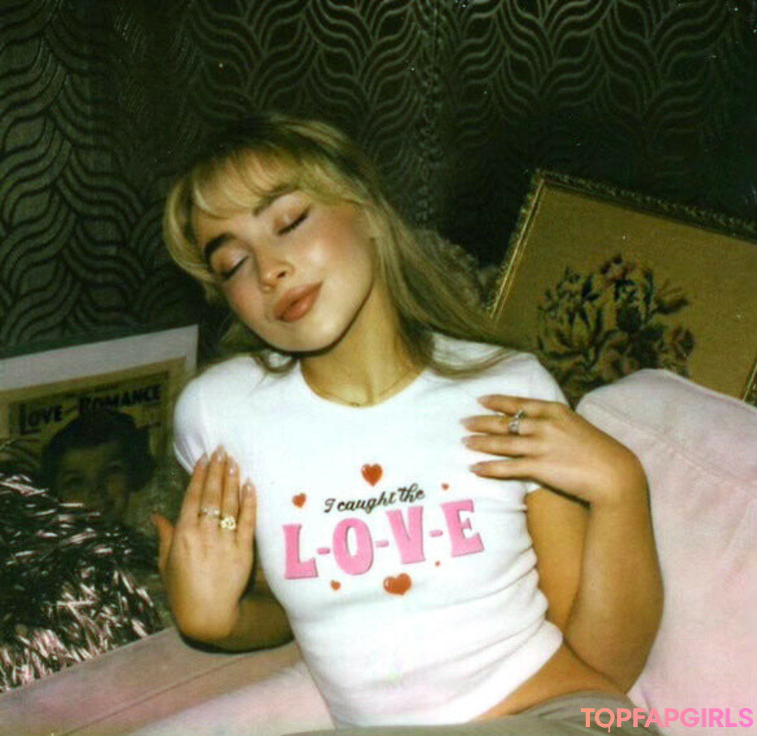 Nacktes geleaktes OnlyFans-Foto von Sabrina Carpenter #1010