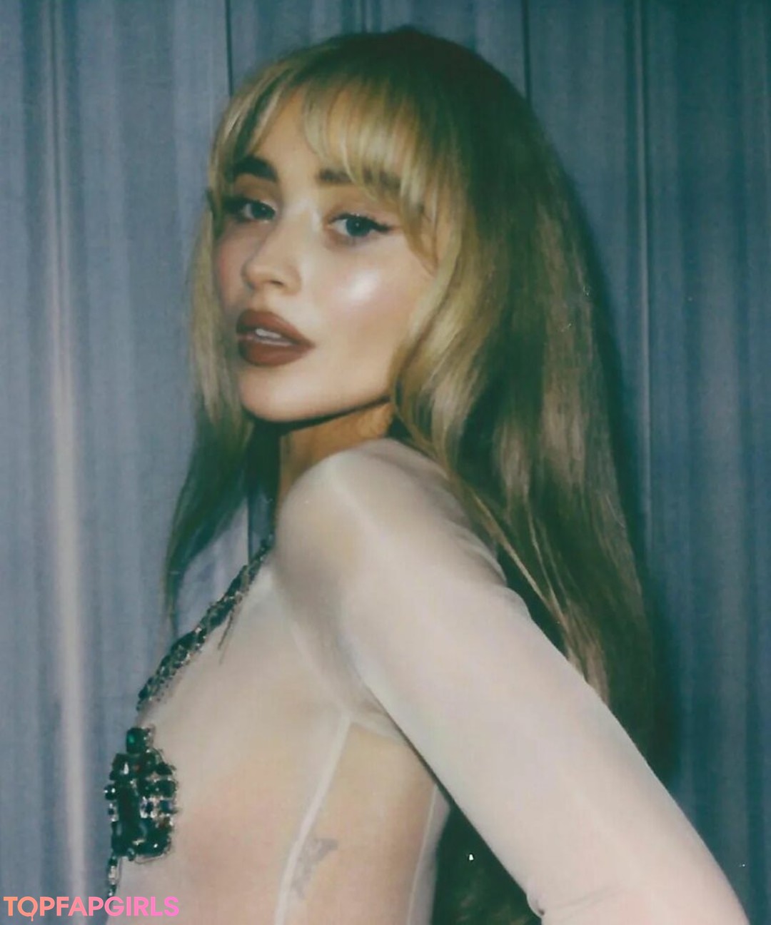 Nacktes geleaktes OnlyFans-Foto von Sabrina Carpenter #1112