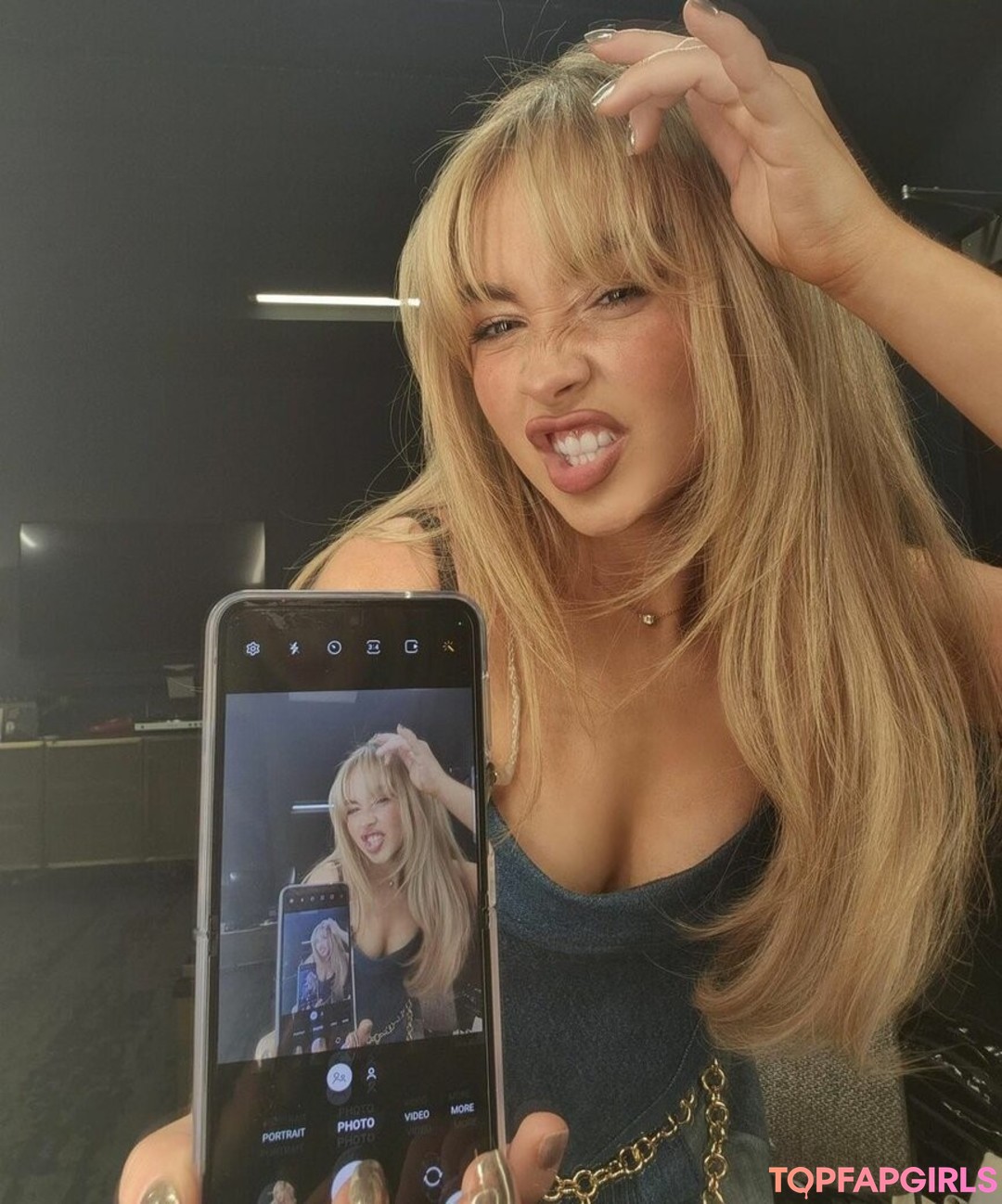 Nacktes geleaktes OnlyFans-Foto von Sabrina Carpenter #1199