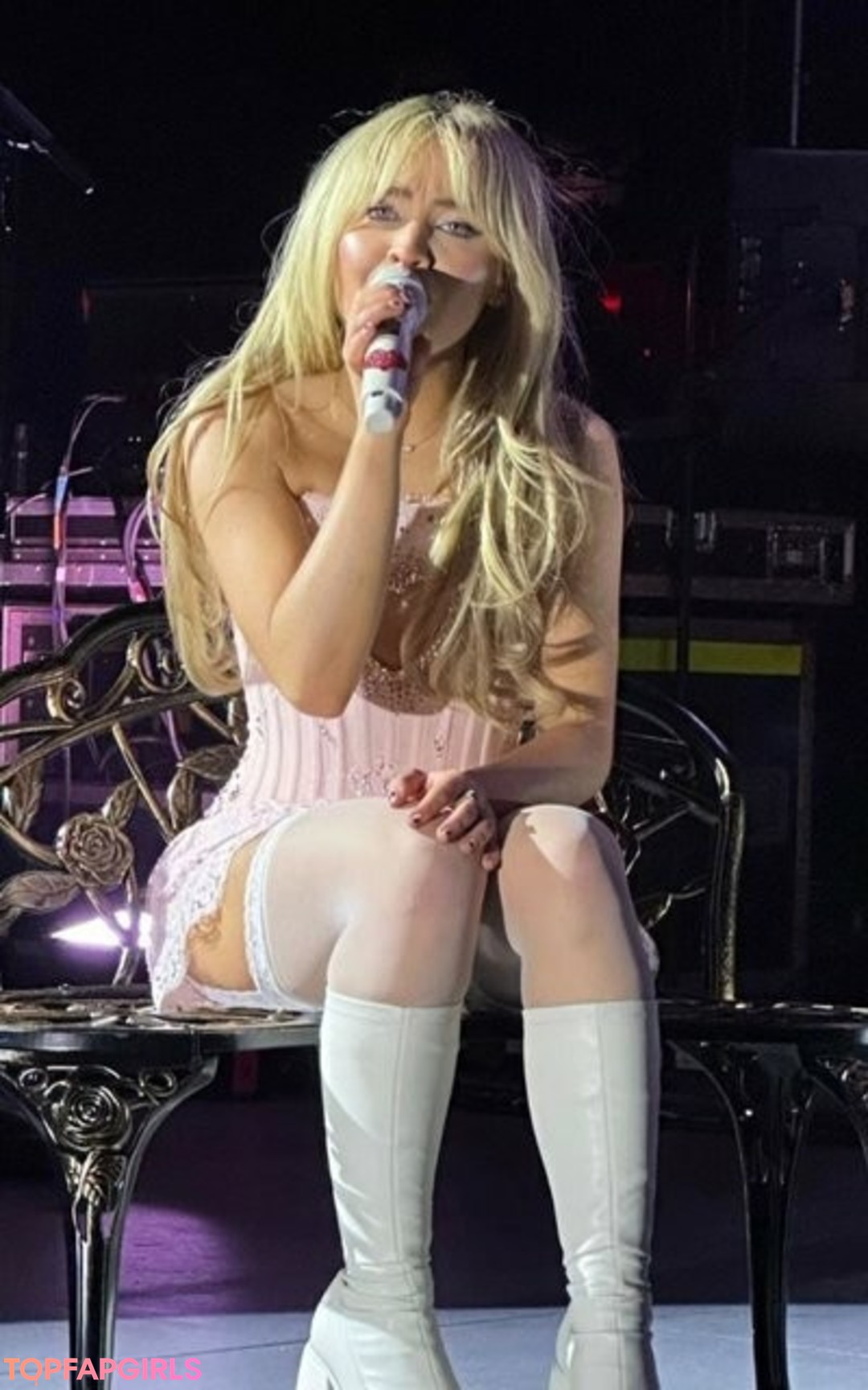 Nacktes geleaktes OnlyFans-Foto von Sabrina Carpenter #1237