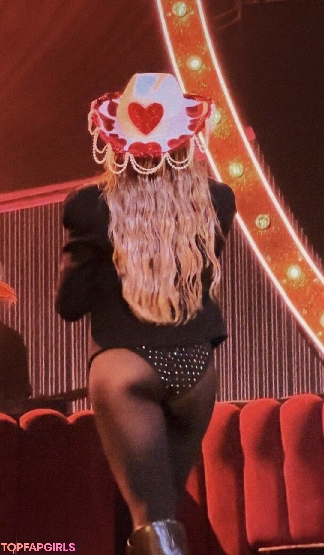 Nacktes geleaktes OnlyFans-Foto von Sabrina Carpenter #1295