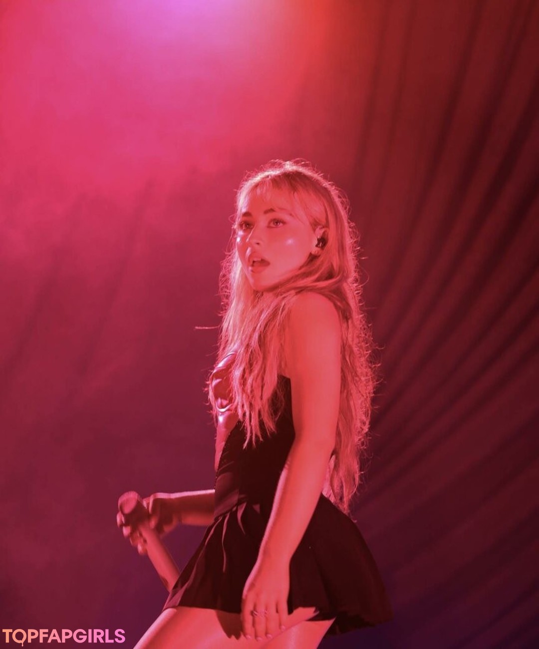 Nacktes geleaktes OnlyFans-Foto von Sabrina Carpenter #1403