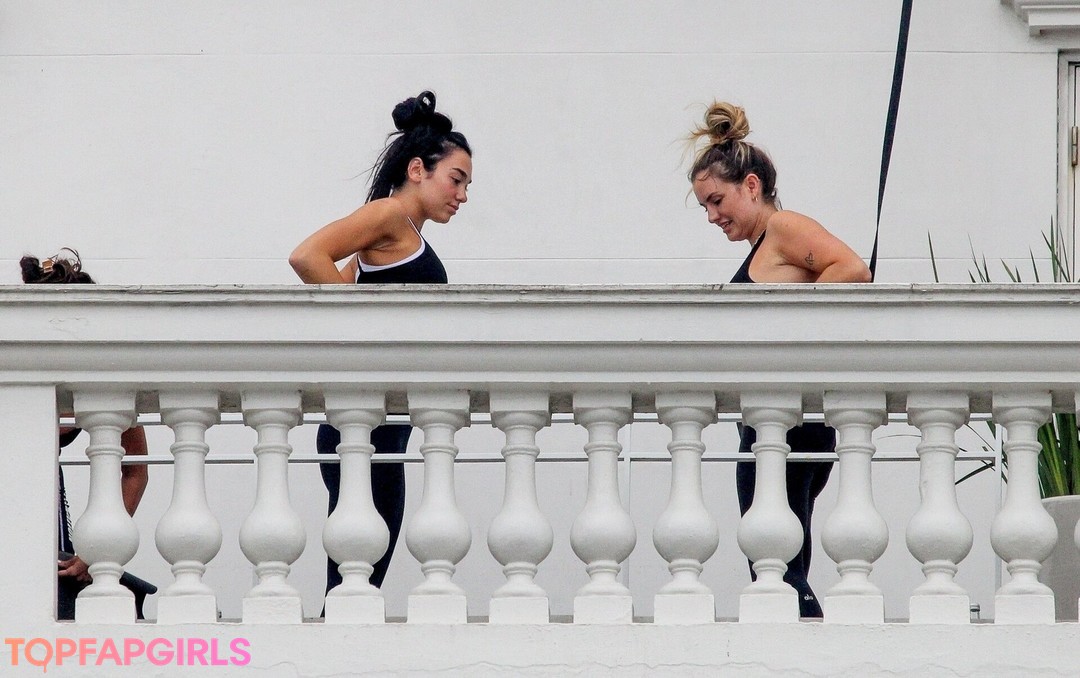 Nacktes geleaktes OnlyFans-Foto von Dua Lipa #1327