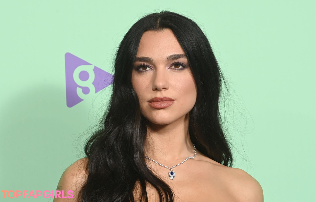 Nacktes geleaktes OnlyFans-Foto von Dua Lipa #1682